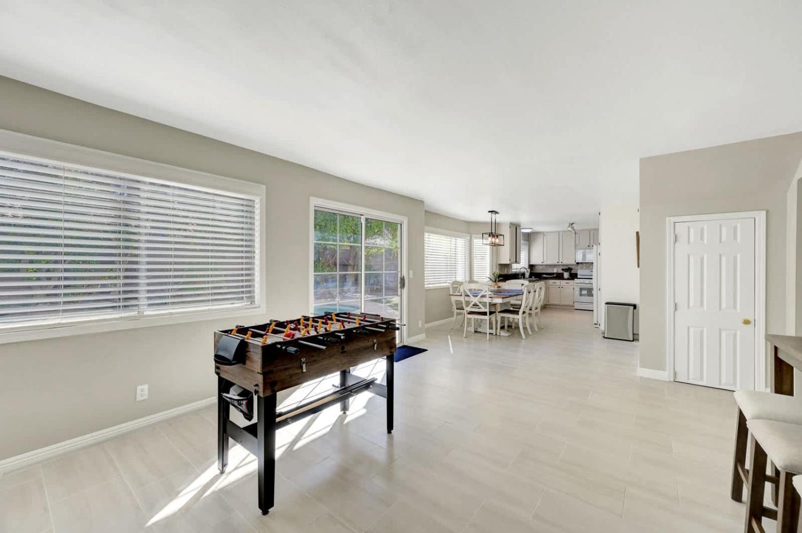 Bright Fun Spacious Home With Pool لاس فيغاس المظهر الخارجي الصورة