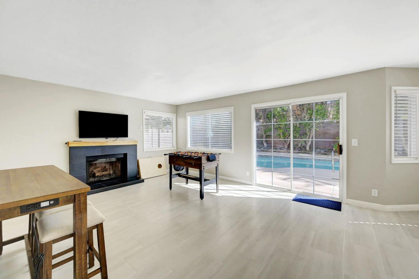 Bright Fun Spacious Home With Pool لاس فيغاس المظهر الخارجي الصورة